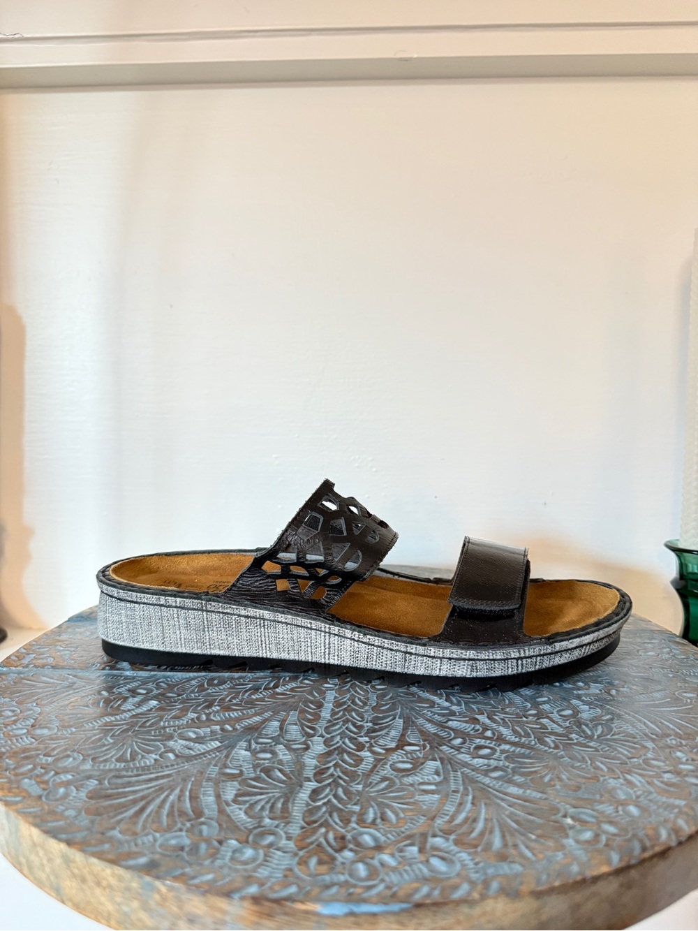 Naot Black Leather Sandal EU Size 42 US Size 11-11.5